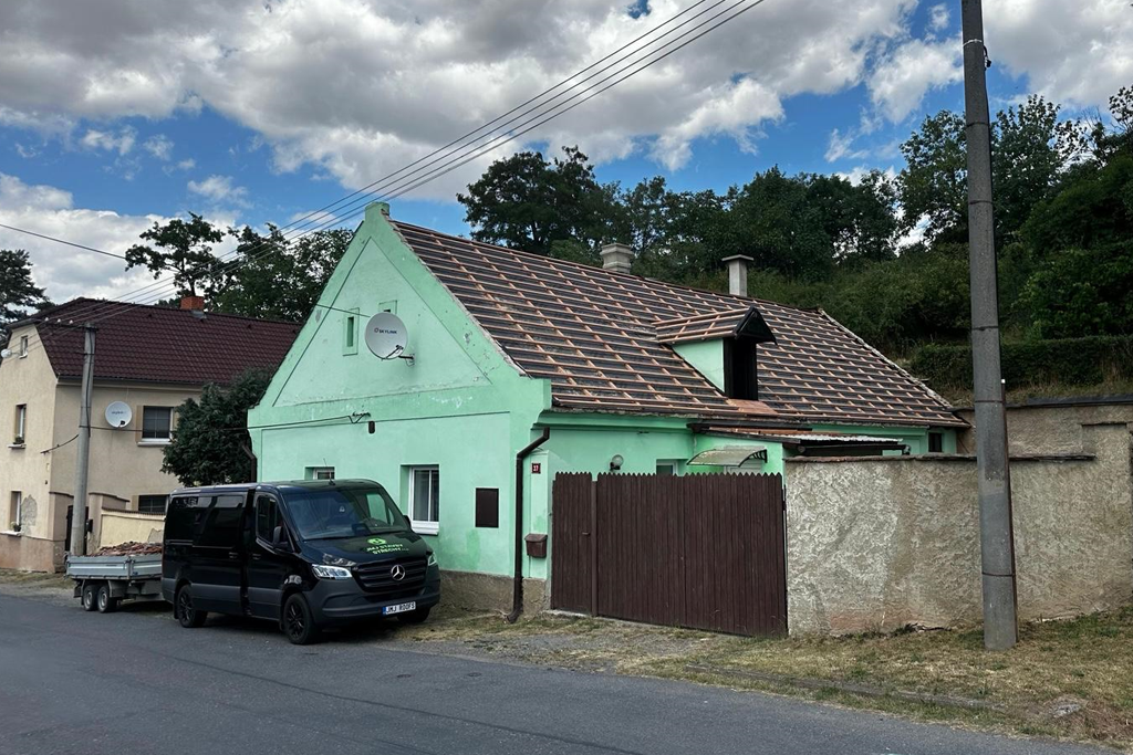 Kompletní rekonstrukce střechy Neprobylice